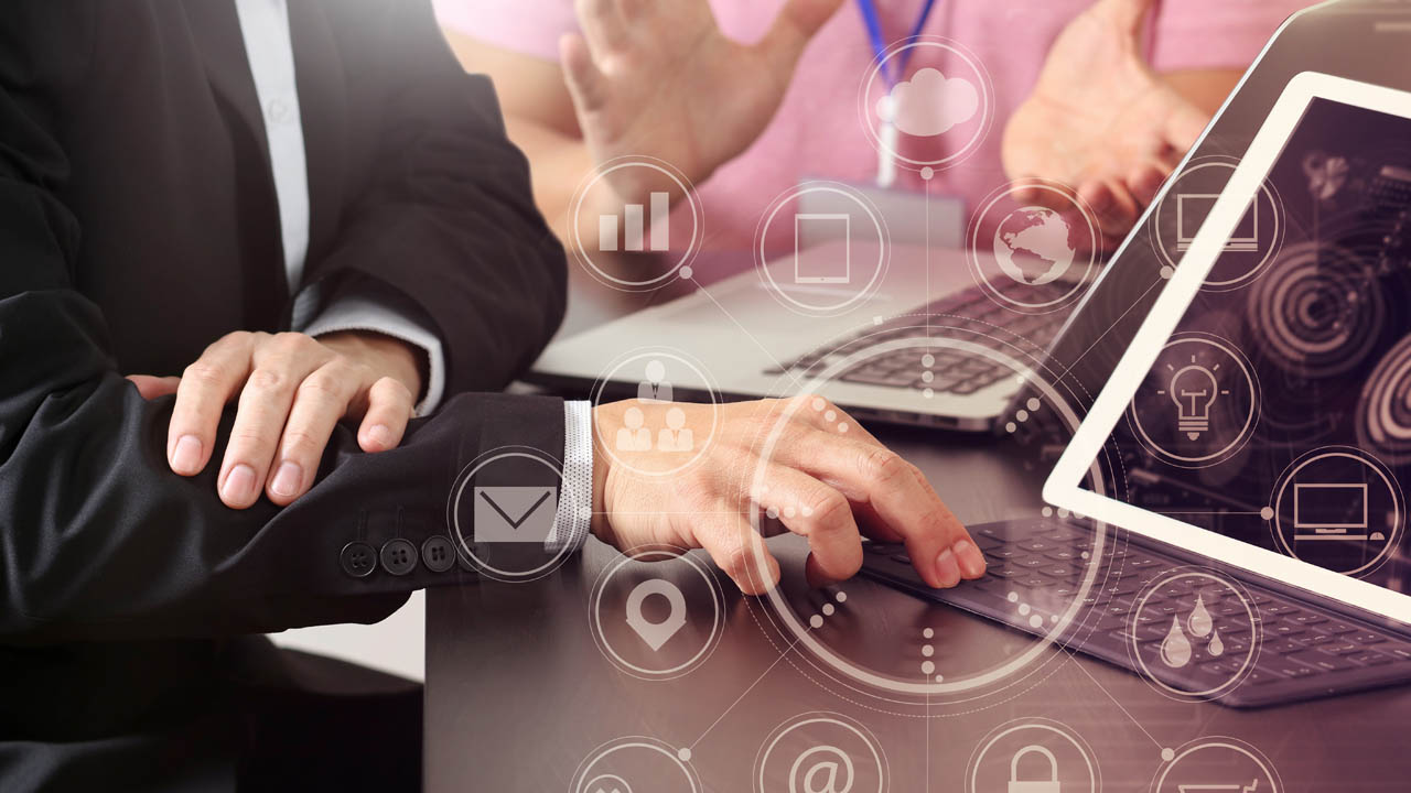 24小時在線的人工客服怎麽選？鎖定4個關鍵點就可以